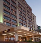 CROWNE PLAZA4