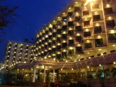 โรงแรมซีซาร์ พาเลซ (Caesar Palace Hotel)0
