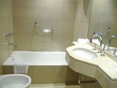 Waldorf Hotel3