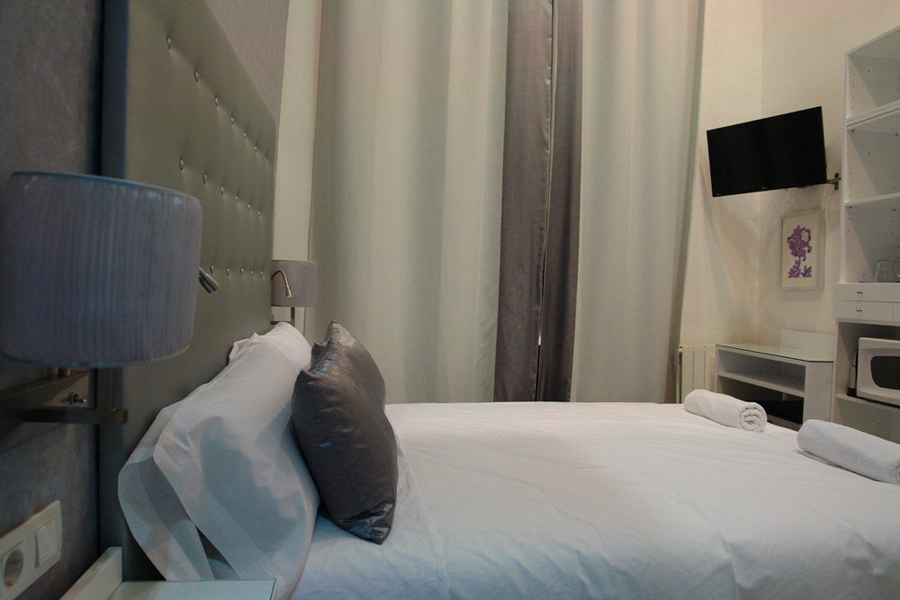 HOSTAL CEL BARCELONA4