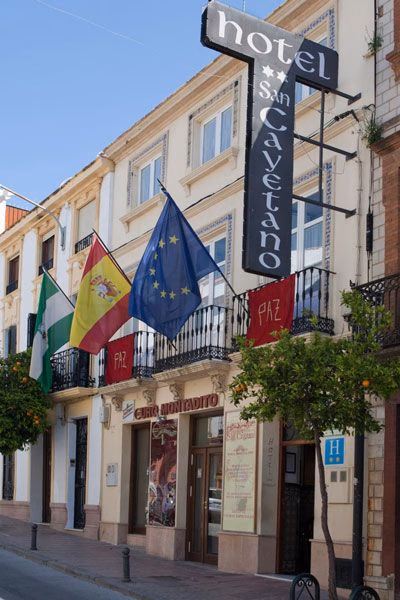SAN CAYETANO0
