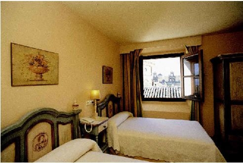 HOTEL MARIA DE MOLINA2