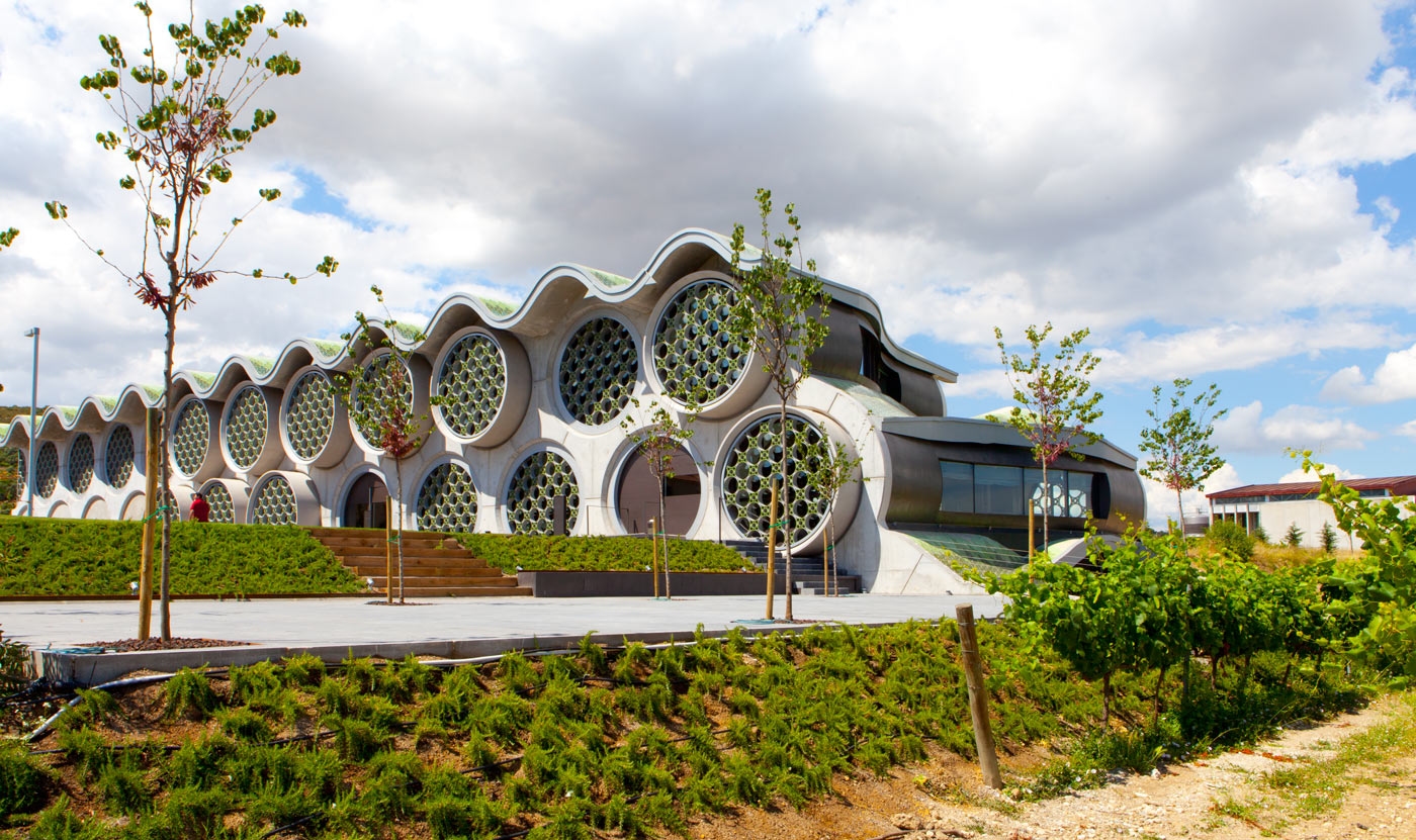 DOMUS SELECTA CAVA AND HOTEL MASTINELL0