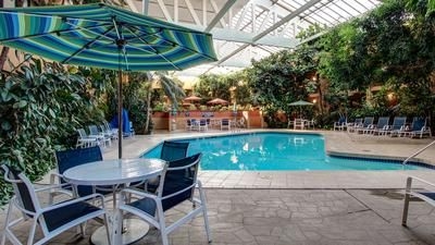 Hotel Elegante Conference and Event Center2