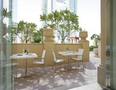 Hawthorn Suites by Wyndham JBR Hotel3