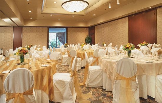 Coast Plaza Vancouver Hotel3
