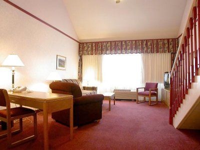 Ramada Lodge Hotel4