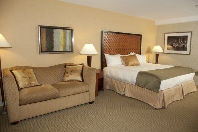 The Skyline Hotel2