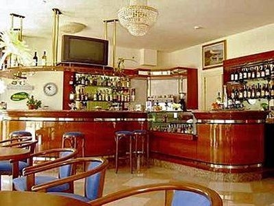 Royal Hotel Bosa1