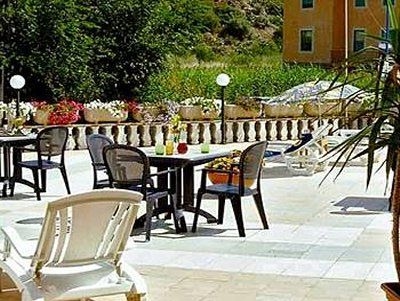 Royal Hotel Bosa2