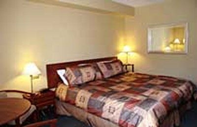 Days Inn Kingston Hotel and Convention Centre4