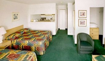 Embassy Hotel & Suites Ottawa4