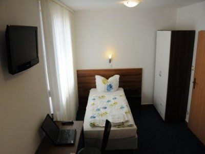 Jaguar Hotel3