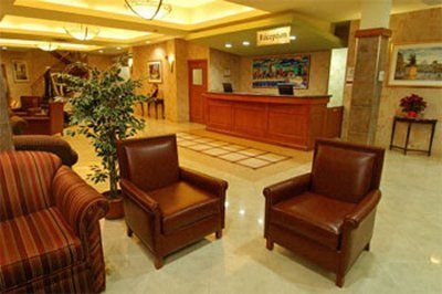 Royal Versailles Hotel1