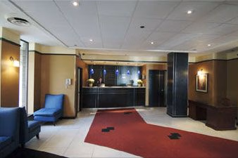 ดิ แอนน์ดอร์ เฮาส์ (Comfort Hotel Downtown Toronto)2
