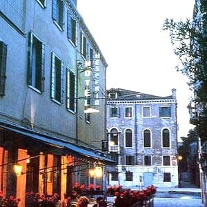 Hotel Hesperia0
