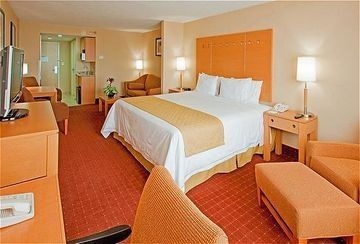 Holiday Inn Express Saltillo Zona Aeropuerto2