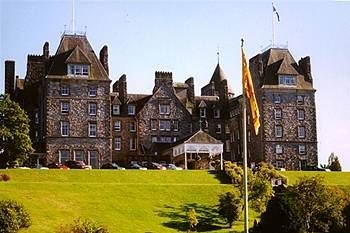 แอททอลล์ พาเลซ โฮเทล (Atholl Palace Hotel)1