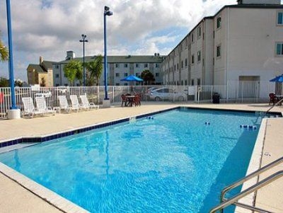 Motel 6 Universal Studios 10792