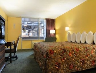 RAMADA MONTGOMERY3