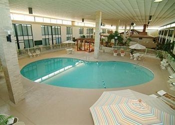 Clarion Hotel Fayetteville3