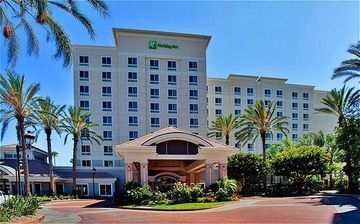 HOLIDAY INN3