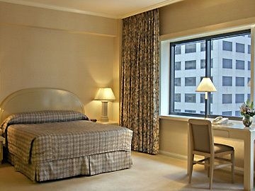 Wilshire Grand Hotel3