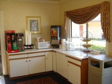 HOWARD JOHNSON EXPRESS INN SAN JOSE3