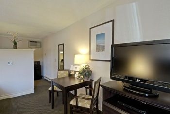 BEST WESTERN INN OF VENTURA4