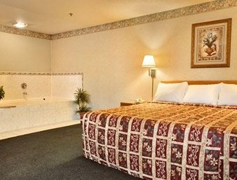SUPER 8 INGLEWOOD / LAX / LA AIRPORT4