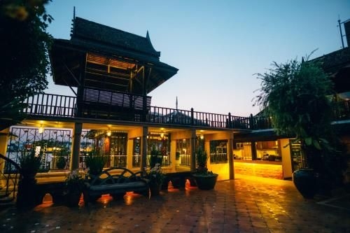 Chakrabongse Villas1
