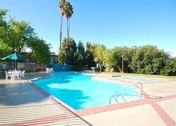 Quality Inn & Suites1