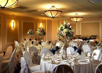 Sheraton Sunnyvale Hotel1