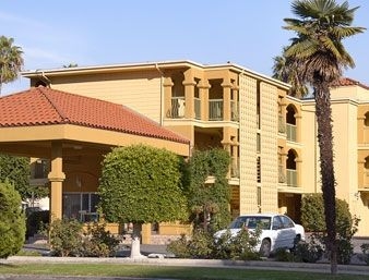 TRAVELODGE CONVENTION CENTER2