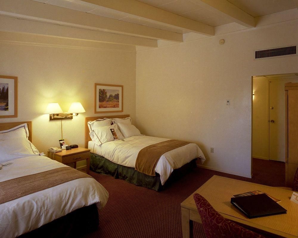 Woodlake Hotel Sacramento0