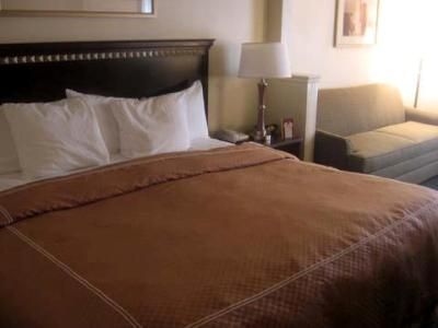 Comfort Suites Denver Int'l Airport4