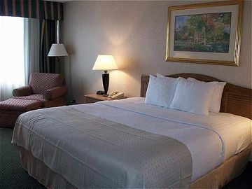 HOLIDAY INN - WEST1