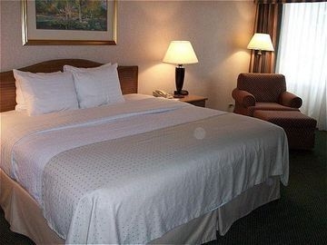 HOLIDAY INN - WEST3