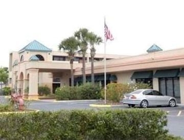 TRAVELODGE INN & SUITES(STD)0