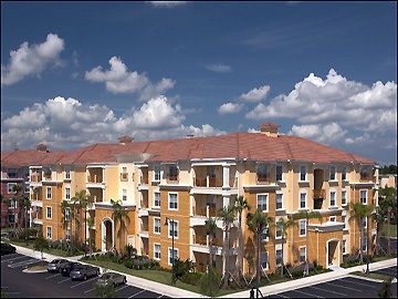 VISTA CAY APARTMENTS (2BR STE)1