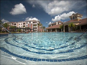 VISTA CAY APARTMENTS (2BR STE)3