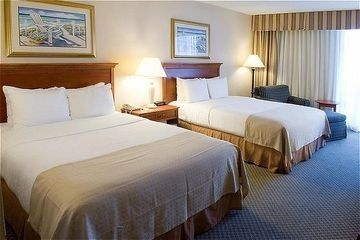 HOLIDAY INN DESTIN ON THE BEACH3