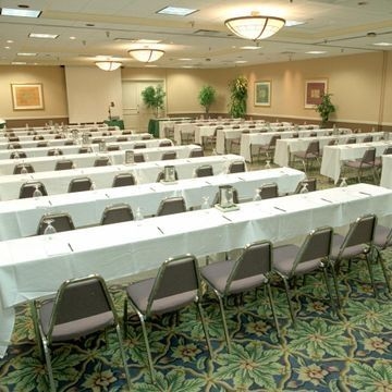 HOLIDAY INN HOTEL & SUITES FT LAUDERDALE2