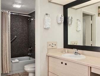 Baymont Inn & Suites near Busch Gardens2
