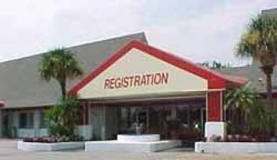 Days Inn Lakeside2