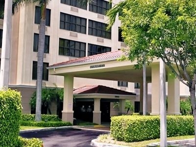 Comfort Suites Miami0