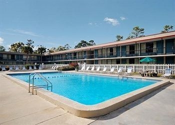 Rodeway Inn & Conference Center2
