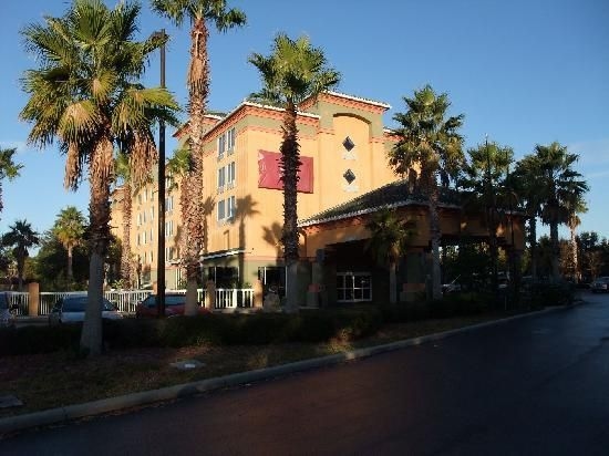GALLERIA PALMS2