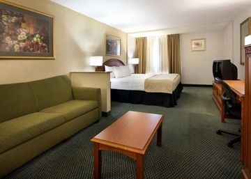 Comfort Inn & Suites Winter Park Village Area4