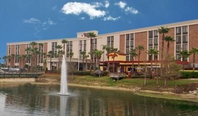 Clarion Hotel Maingate2